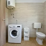 Palera 2327 Ližnjan