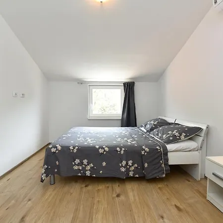 Palera 2327 Сasa de vacaciones Ližnjan