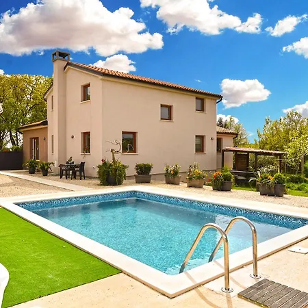 Palera 2327 Holiday home