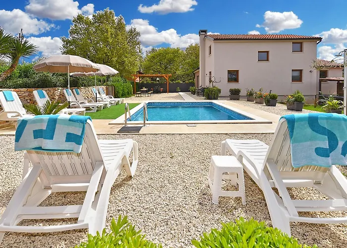 Palera 2327 Nyaraló Ližnjan